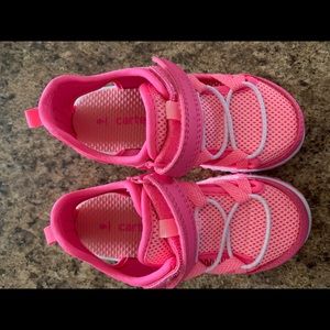 Carter’s size 9 closed toe shoes